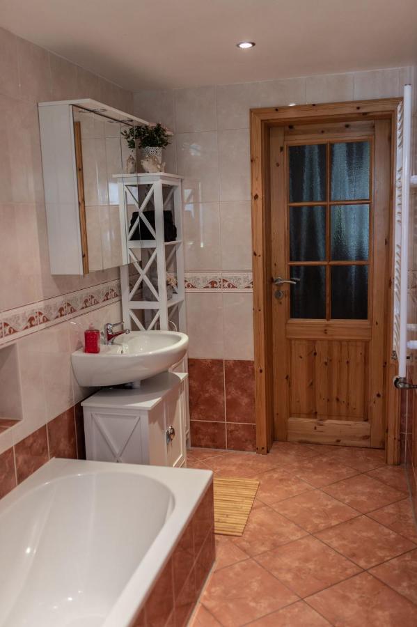 Landhausstube Kraftsdorf Kültér fotó